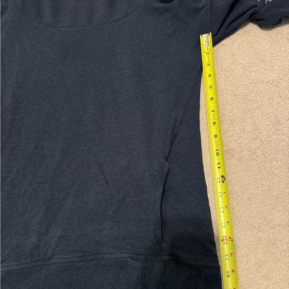 Lululemon stress less hoodie size 6 vguc - Picture 6 of 11